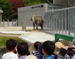 東公園