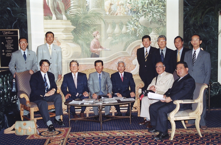 愛知県議会調査団　2001年7月～8月
